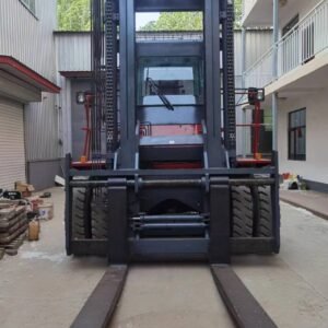 Forklift, 20 tons, manufactured in 2019, 80% new