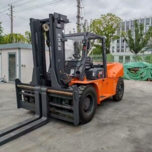 Forklift, 10 tons, manufactured in 2022, 90% new