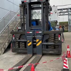 Forklift, 25 tons, manufactured in 2021, 80% new